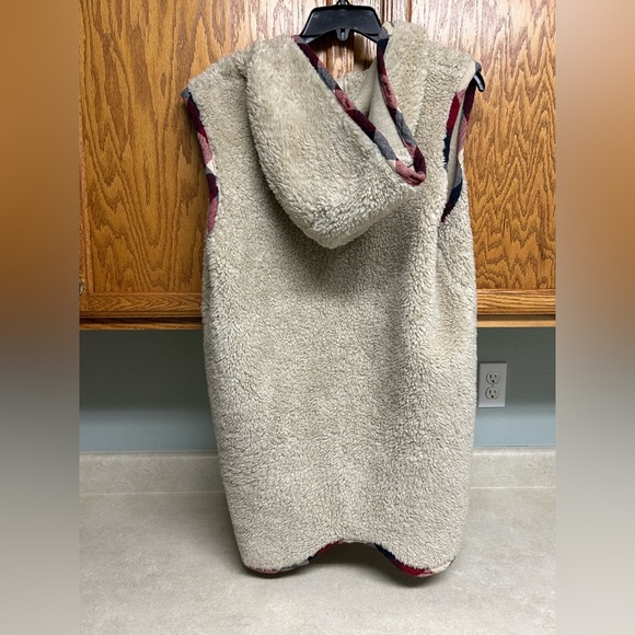 Long Sherpa hooded vest - Picture 2 of 2